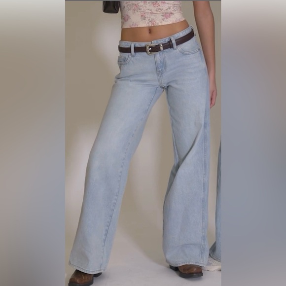 NWT PacSun Casey Low Rise Baggy Jeans In Light Indigo Wash. Size 27. - Picture 1 of 10